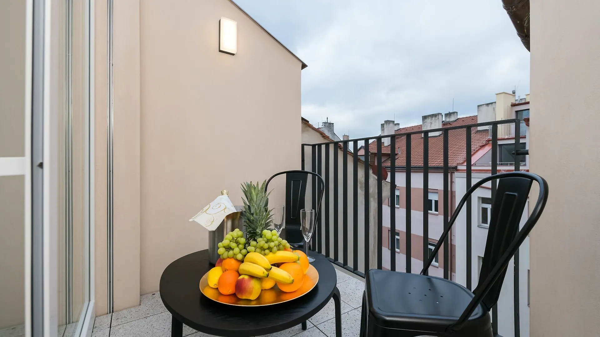 Love To Live Apartments Prague