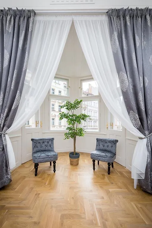 Love To Live Apartments Prag