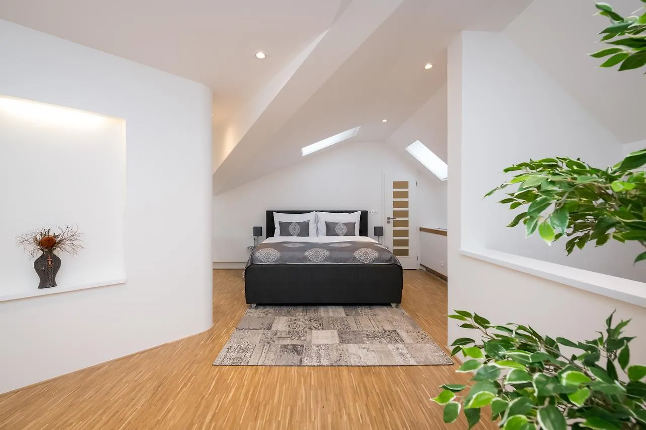 Love To Live Apartments Prag