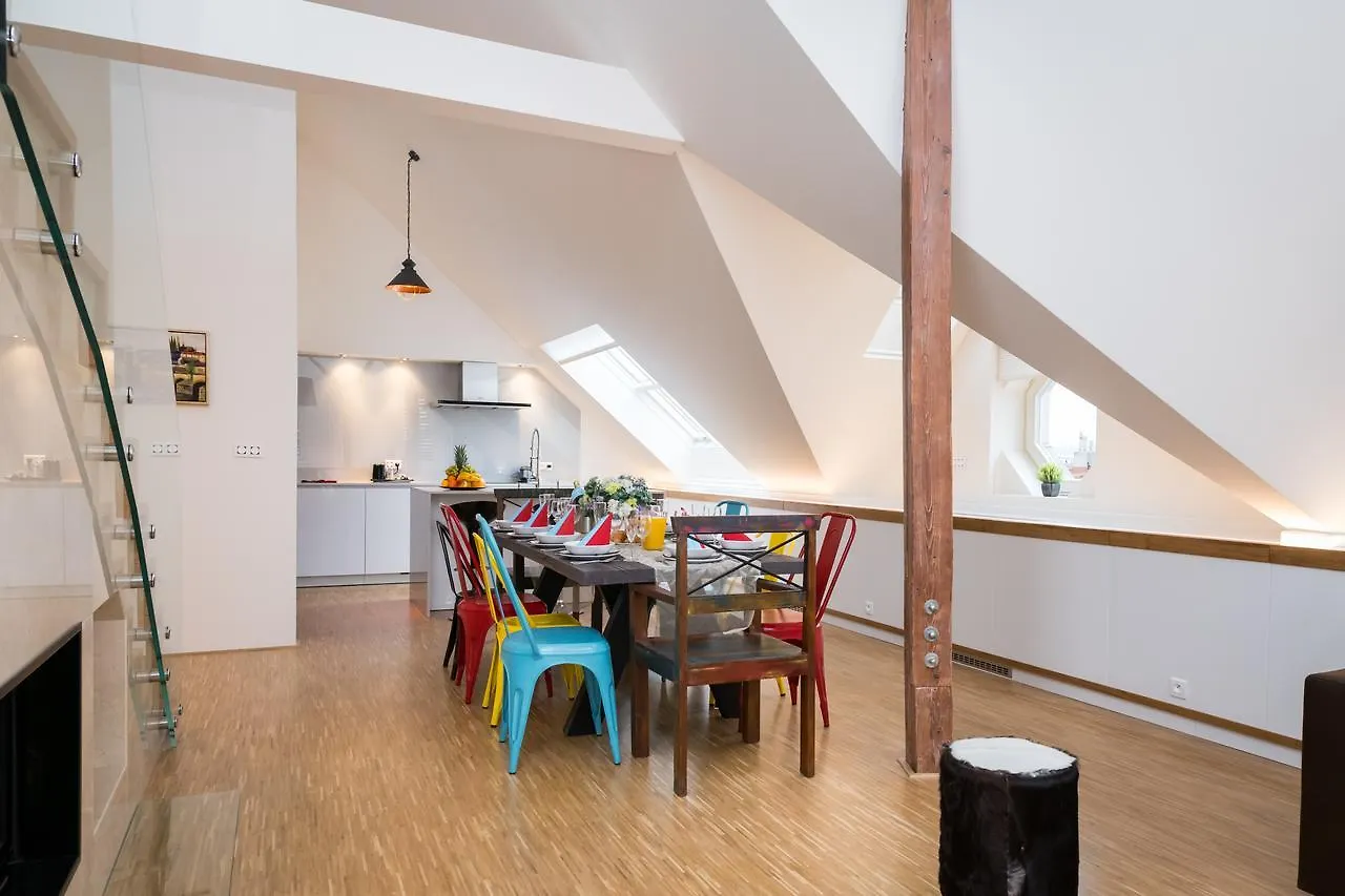 Love To Live Apartments Prag