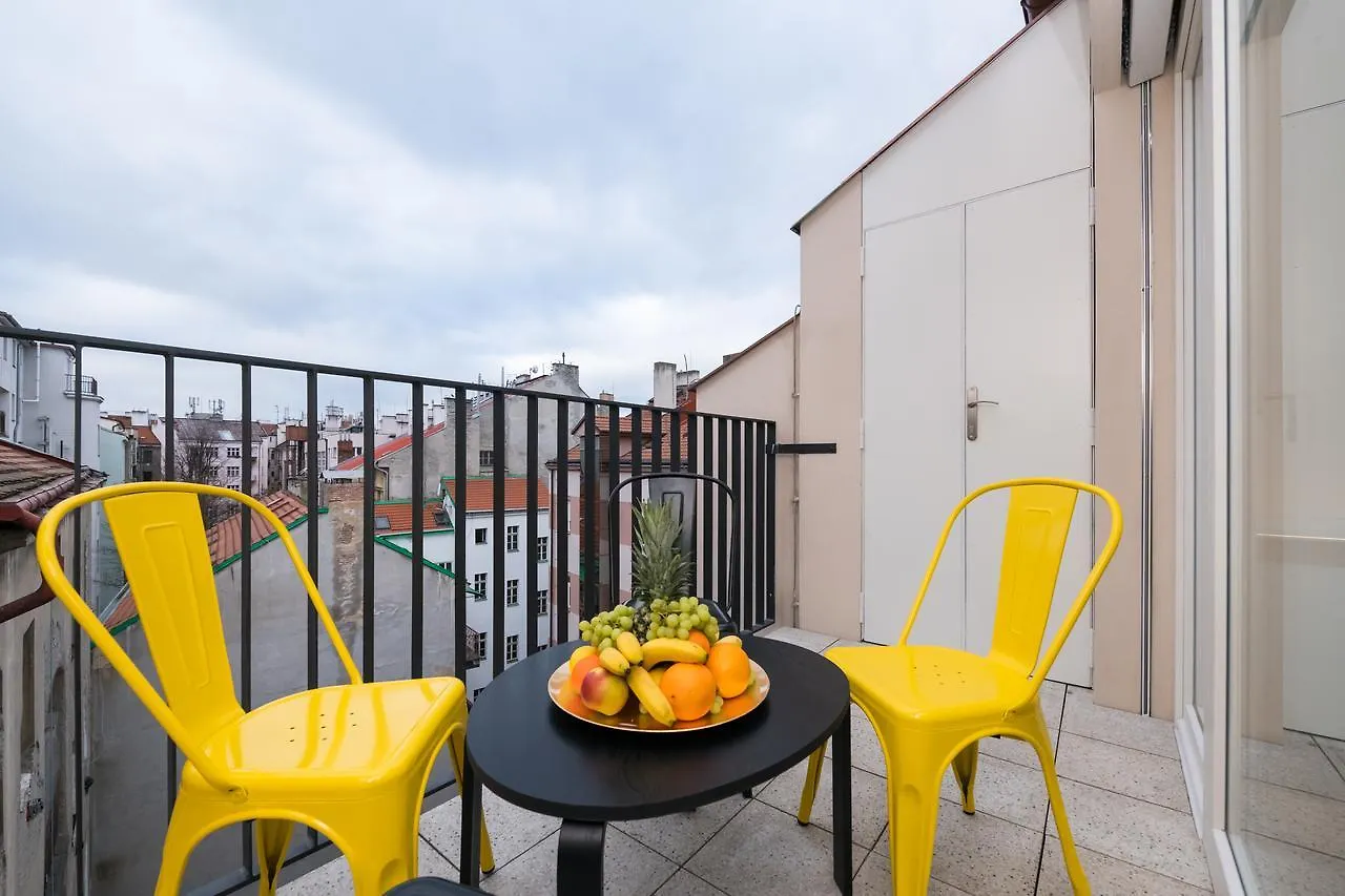Love To Live Apartments Prag Tjeckien