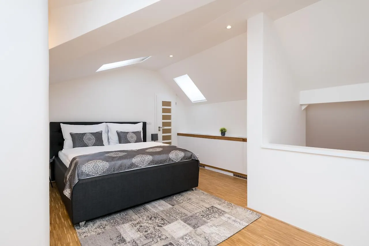Love To Live Apartments Prag